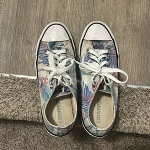 Women’s Converse Sneakers